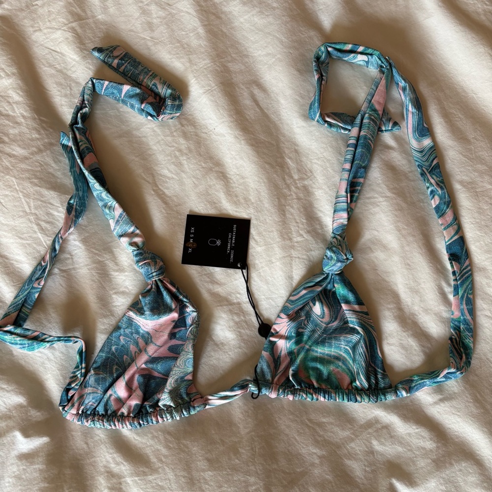 Skatie Pink and Blue Marble Knot Triangle Bikini Top and bottom. Full bikini. - Picture 3 of 14